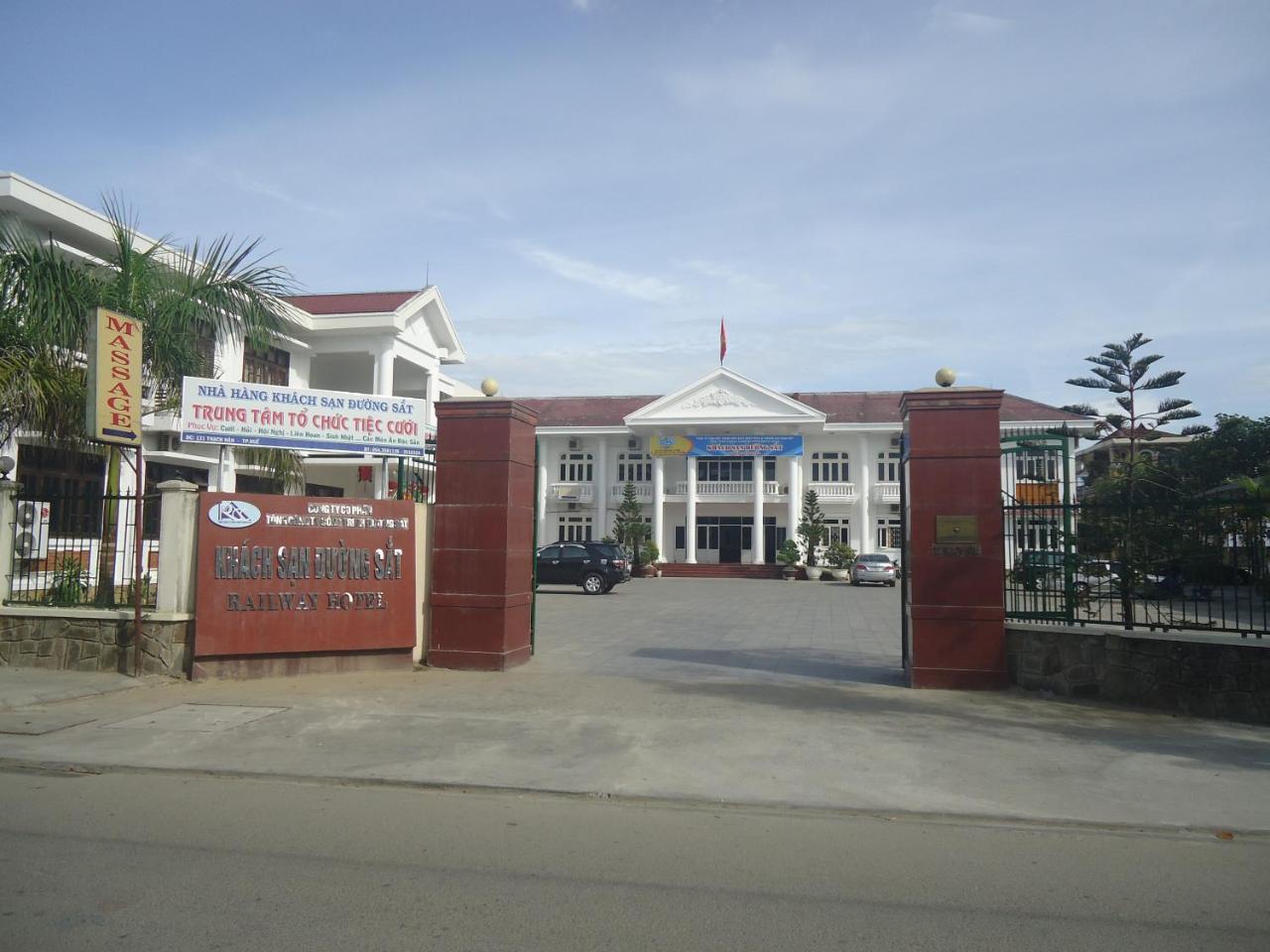 Hue Railway Hotel Exterior photo